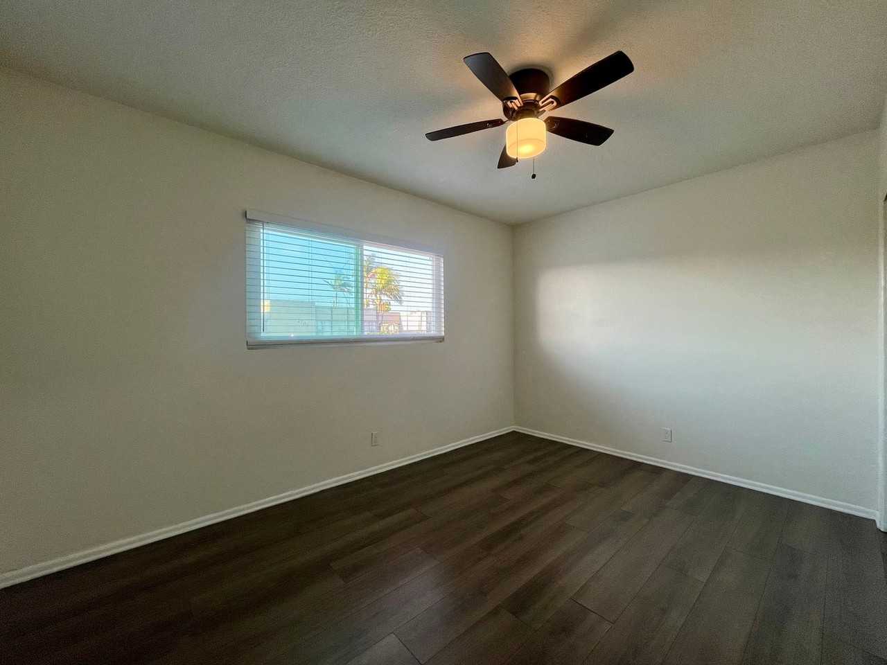 2708 - Photo 7 of 21