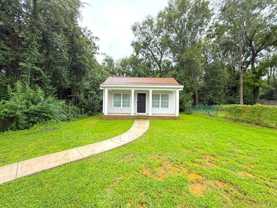 526 Chestnut St - Photo 1 of 1