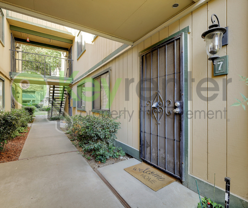 600 Del Verde Cir #7 - Photo 4 of 30