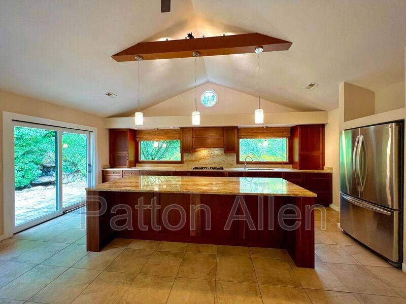101 Firwood Ct - Photo 5 of 38