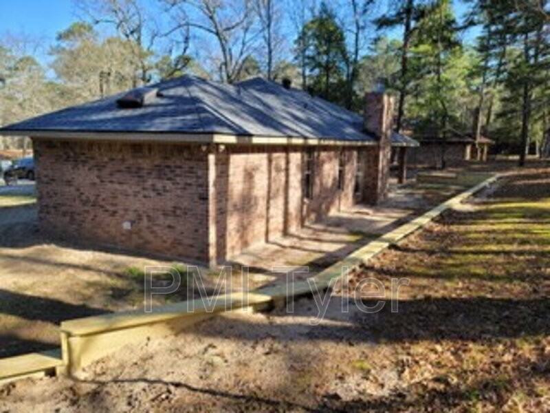 264 Peaceful Valley Trl - Photo 2 of 25