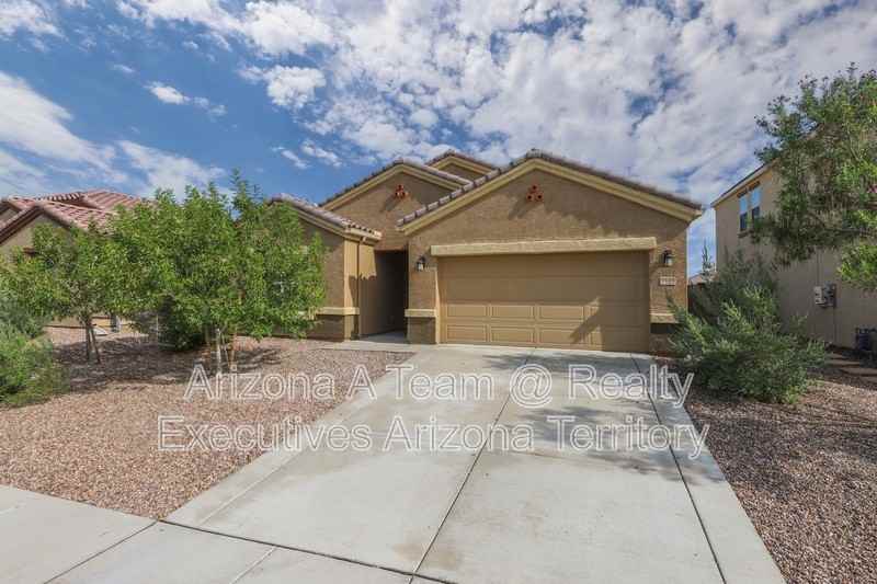 9404 W Gambel Oak Ln - Photo 2 of 35