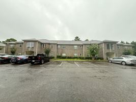 featured image of 400 Willow Green Dr #A