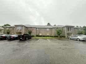 400 Willow Green Dr #A - Photo 1 of 1