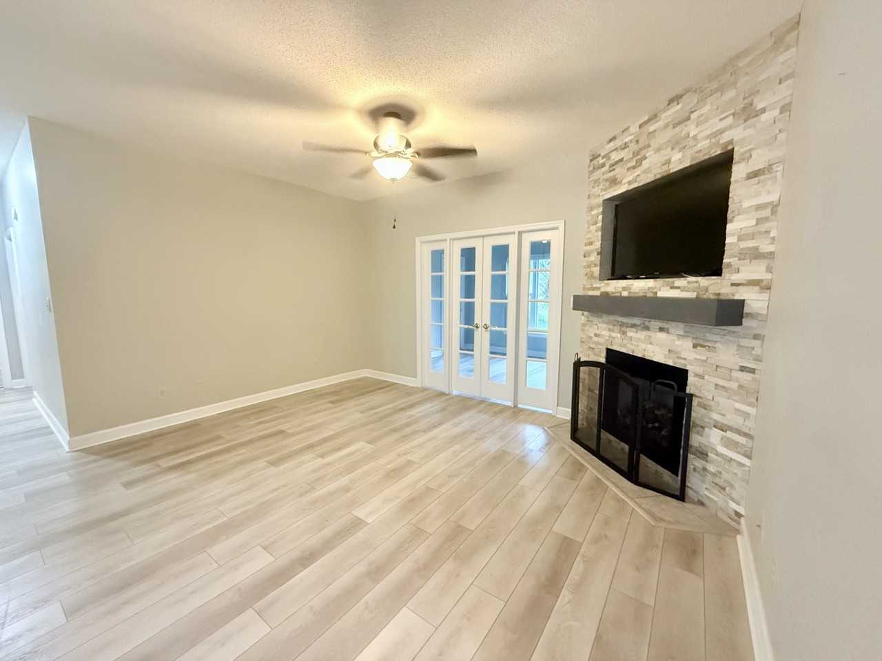 400 Willow Green Dr #A - Photo 4 of 27