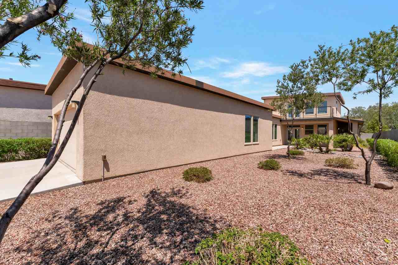 922 S Fremont Ave - Photo 3 of 25