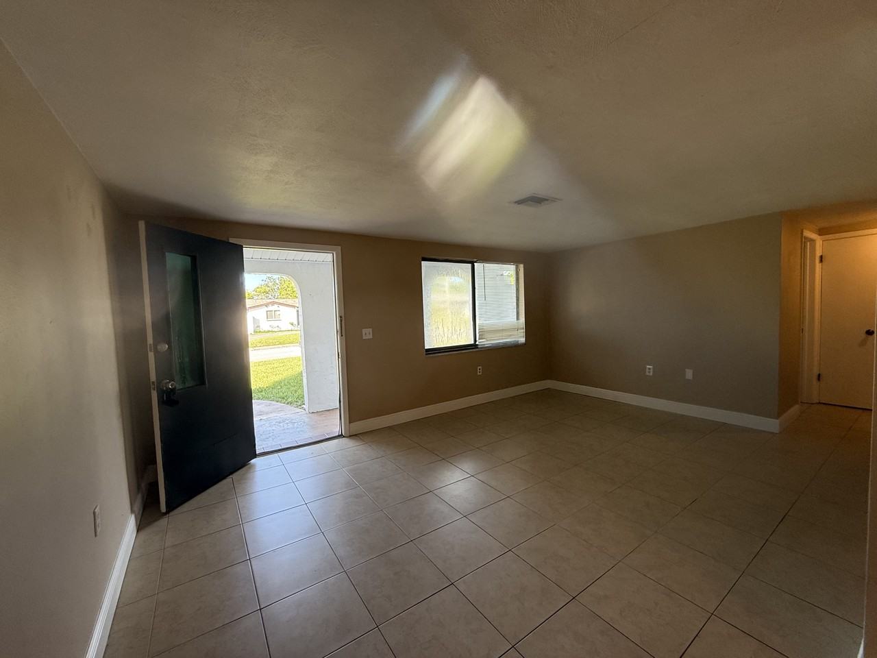 5202 School Rd - Photo 3 of 14