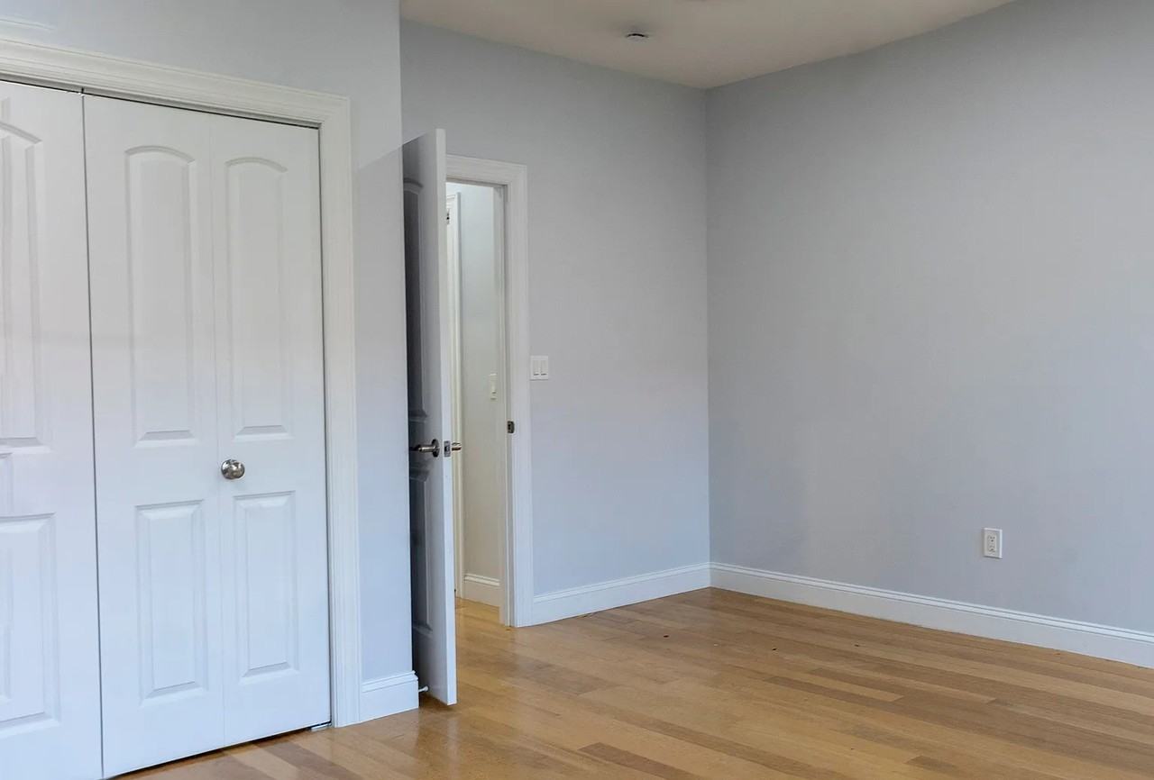 29 N Elliott Pl #2 - Photo 3 of 8