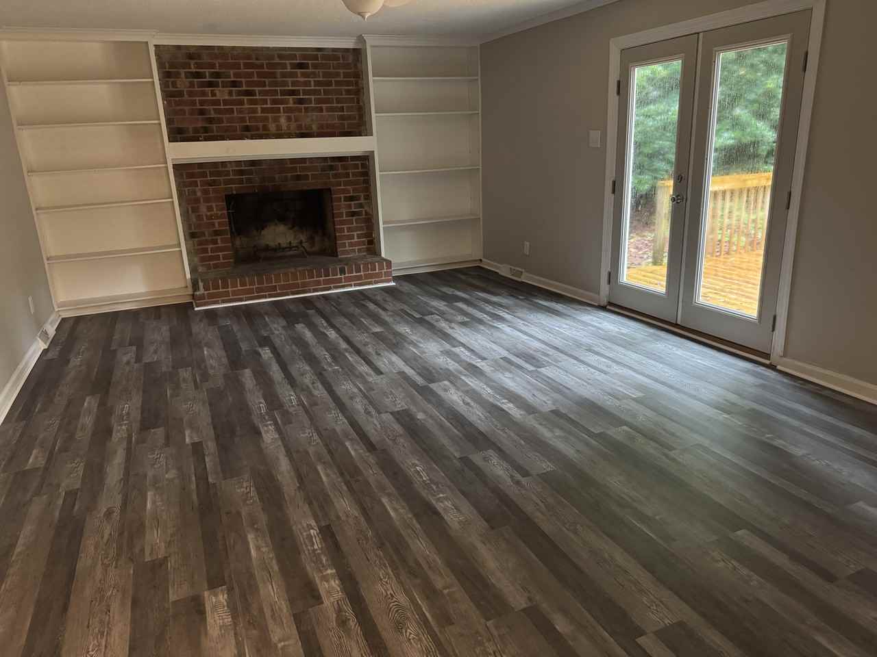 4007 Yadkin Dr - Photo 7 of 12