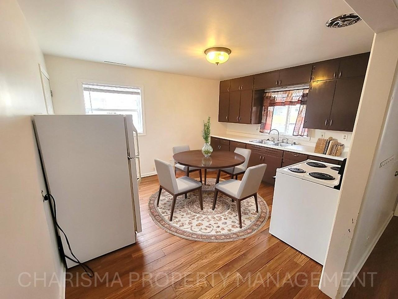 N Bahnson Ave #1106 - Photo 7 of 26