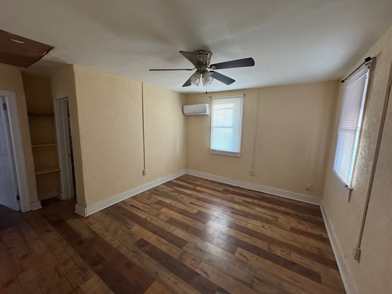 646 36th St #NA - Photo 3 of 19