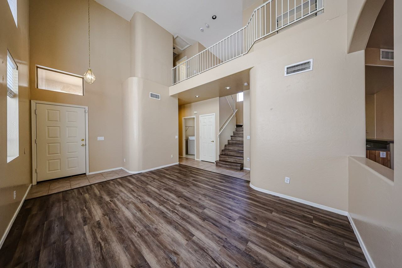 10060 East Capri Avenue - Photo 2 of 32