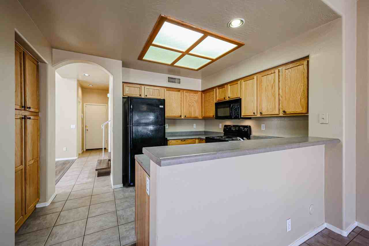 10060 East Capri Avenue - Photo 6 of 32