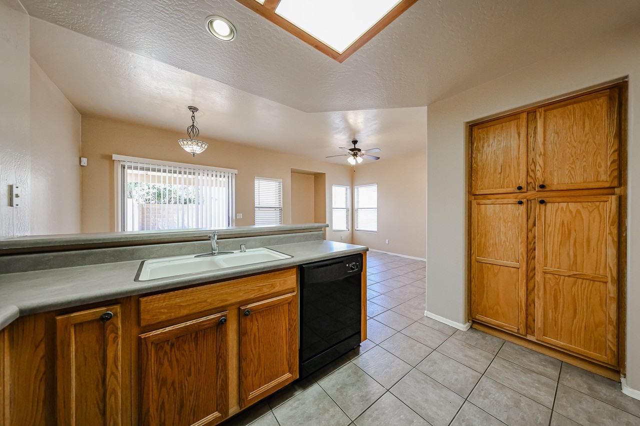 10060 East Capri Avenue - Photo 7 of 32