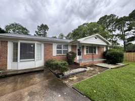 featured image of 3812 Melody Cir Ne