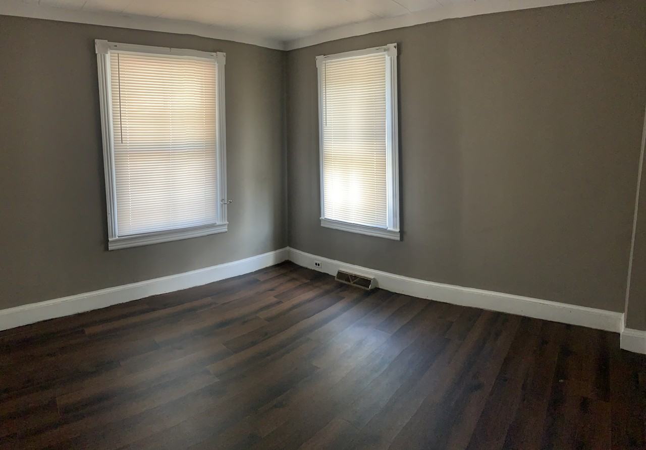 132 Brandywine Ave - Photo 3 of 13