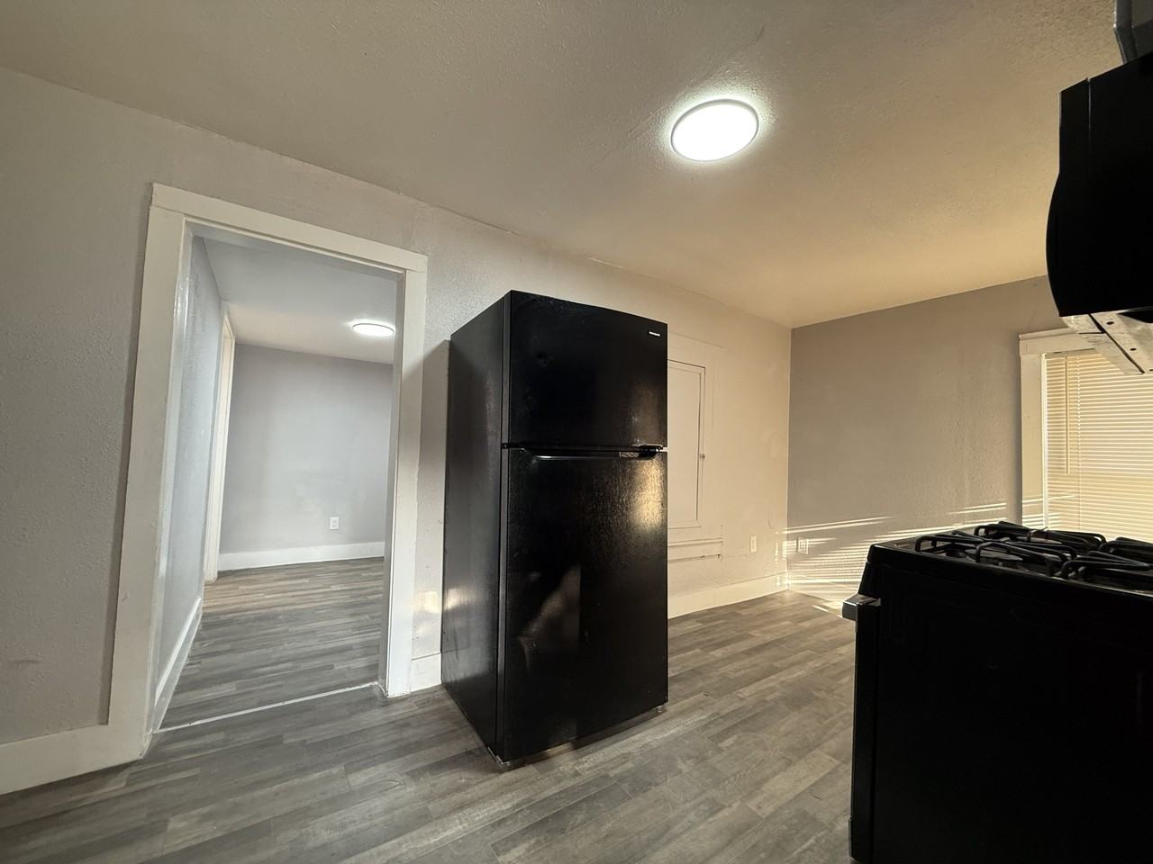 256 Vista Rd #1 - Photo 2 of 7