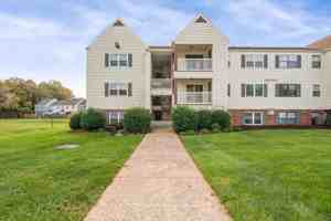 featured image of 102 Chesterfield Ln #102