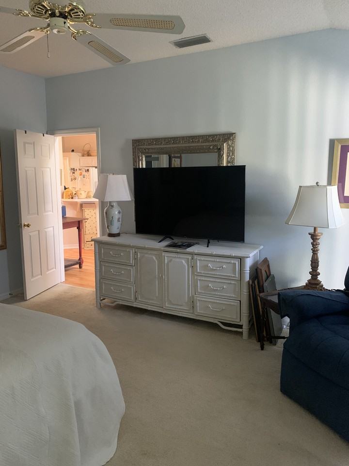 220 Hollowbrook Cir #C - Photo 5 of 10