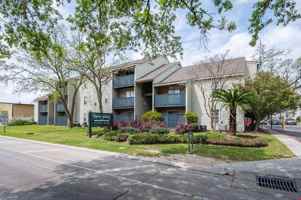 featured image of 1615 Carol Sue Ave