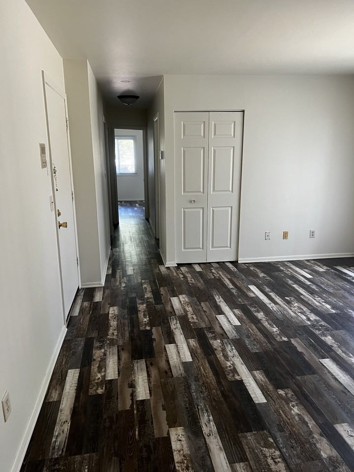 6373 North 104th Street - Photo 2 of 8