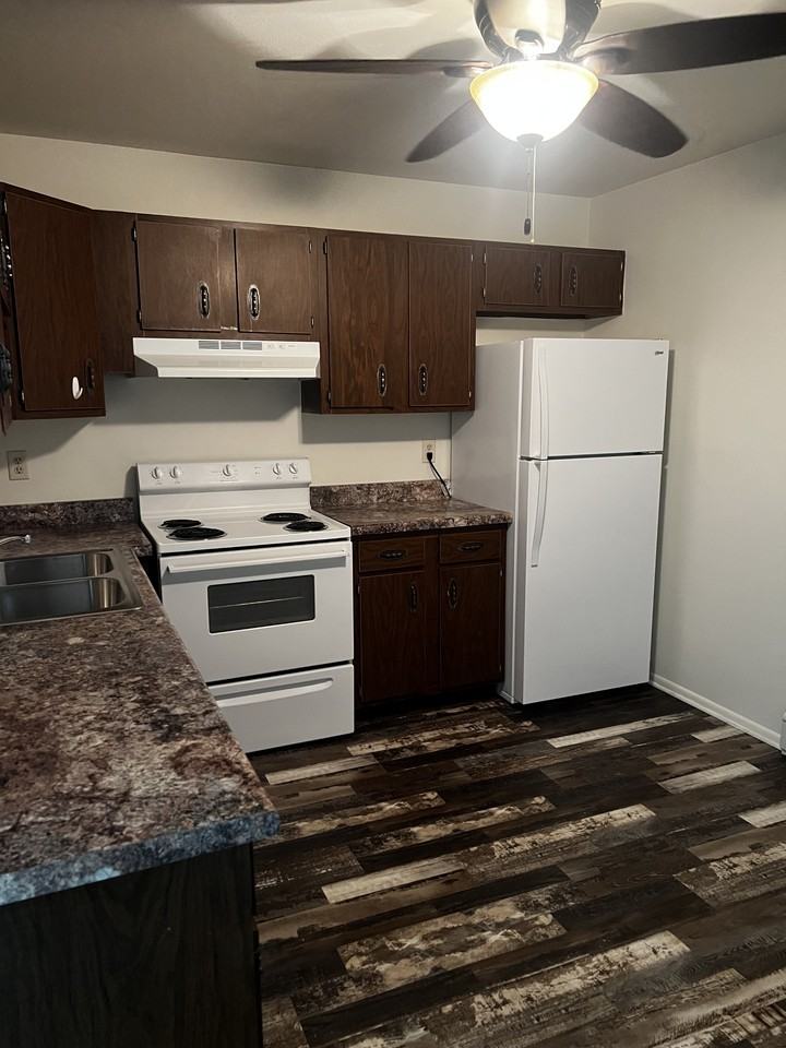 6373 North 104th Street - Photo 3 of 8