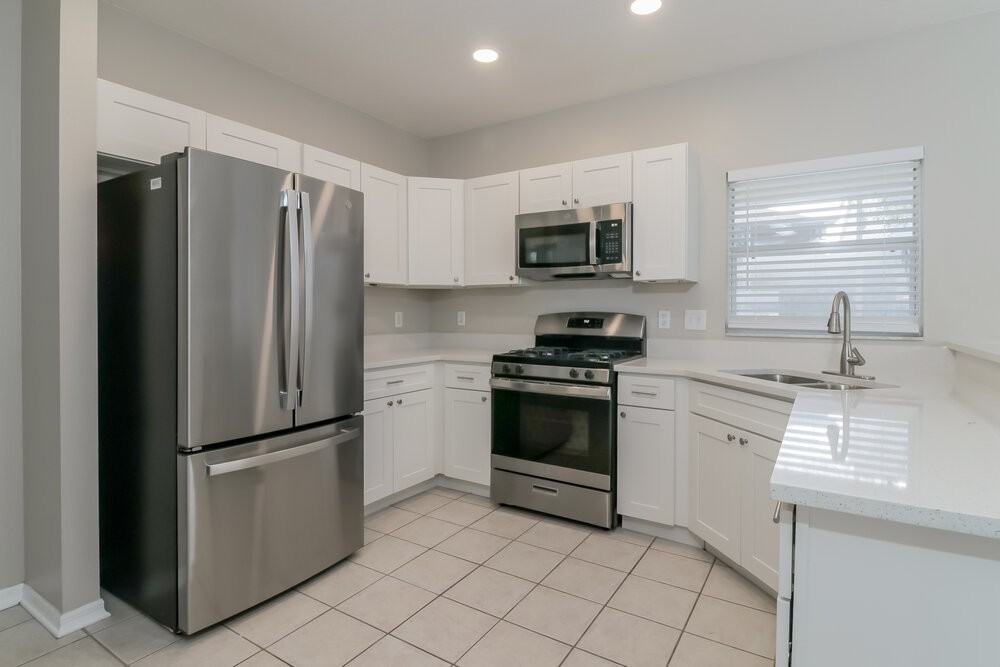 605 Back Water Ct - Photo 7 of 17