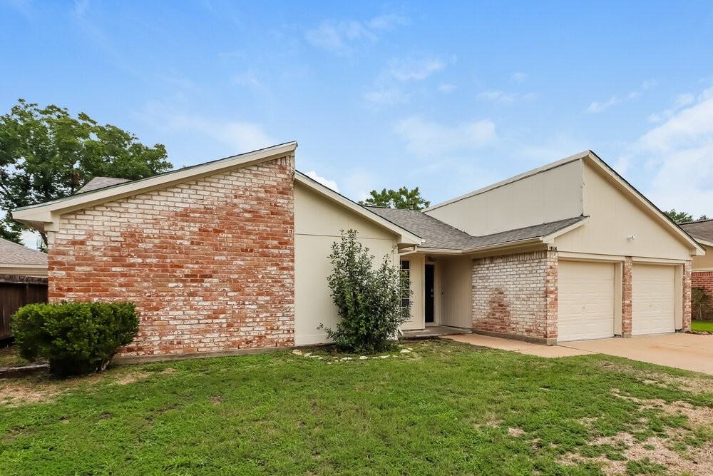 19514 Mallard Lake Ln - Photo 3 of 16