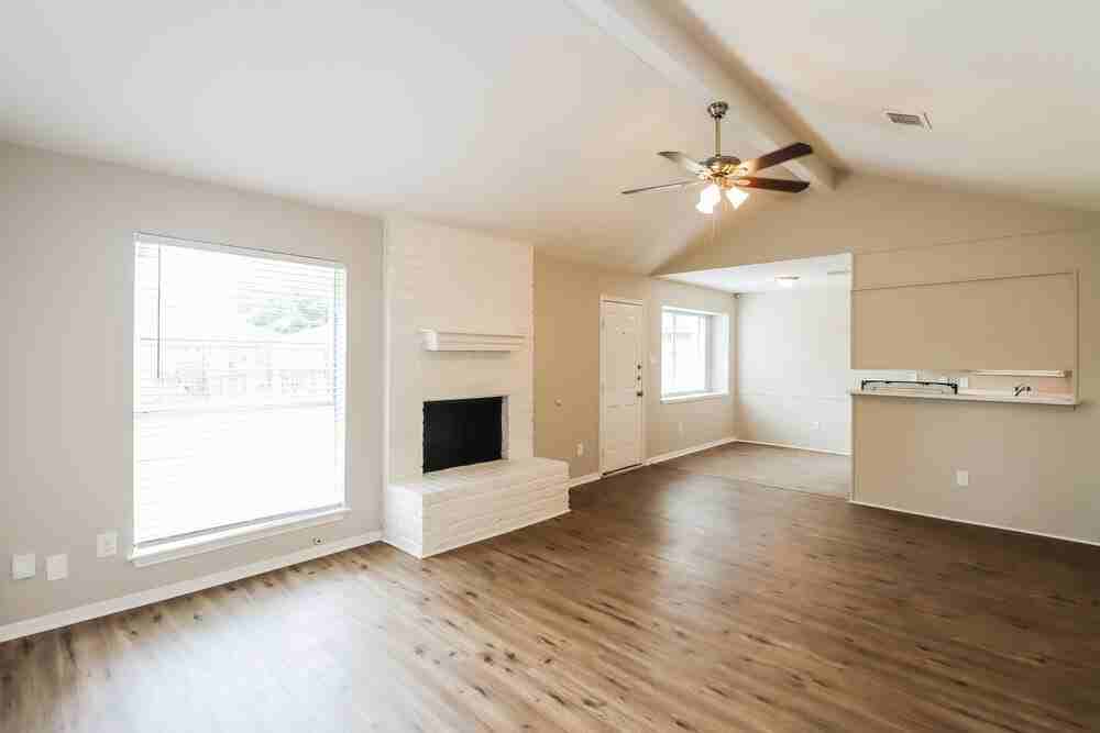 19514 Mallard Lake Ln - Photo 4 of 16