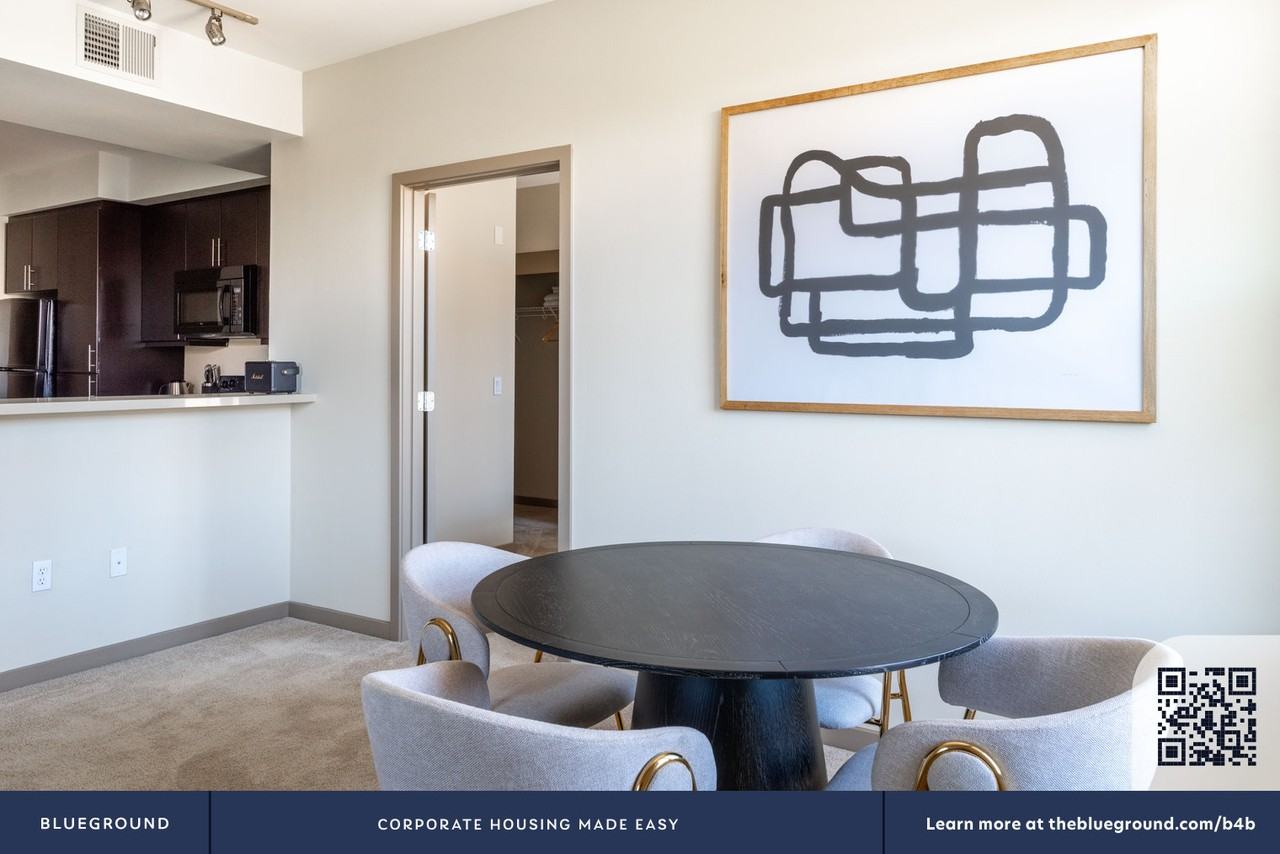 7011 Sunne Lane - Photo 6 of 41