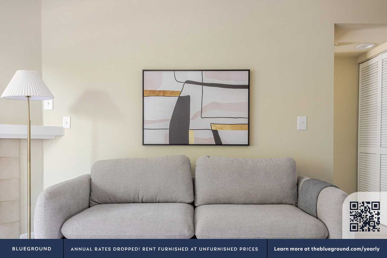 250 S San Fernando Blvd #1381 - Photo 4 of 40