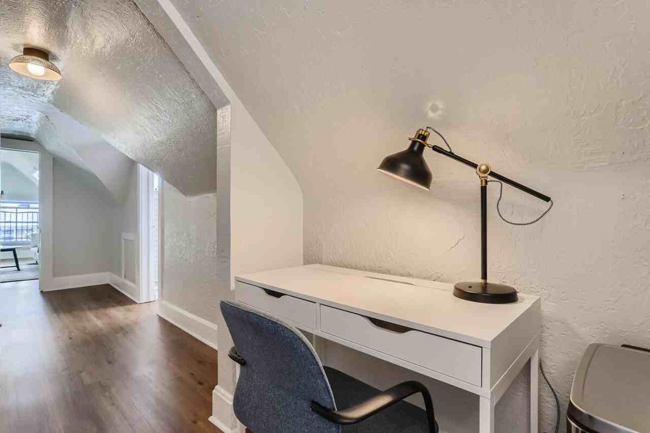 1073 N Downing St #1026249P - Photo 5 of 35