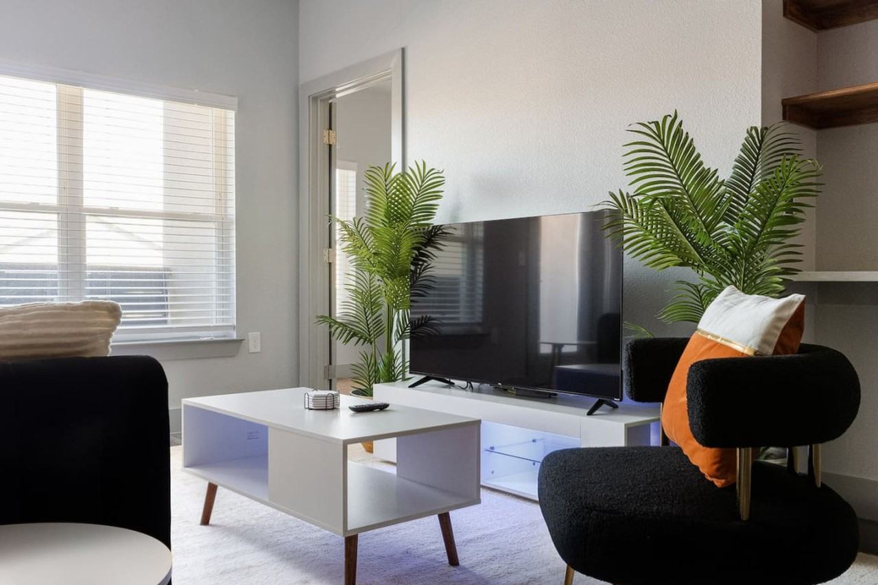 3930 Westcliff Road - Photo 4 of 52