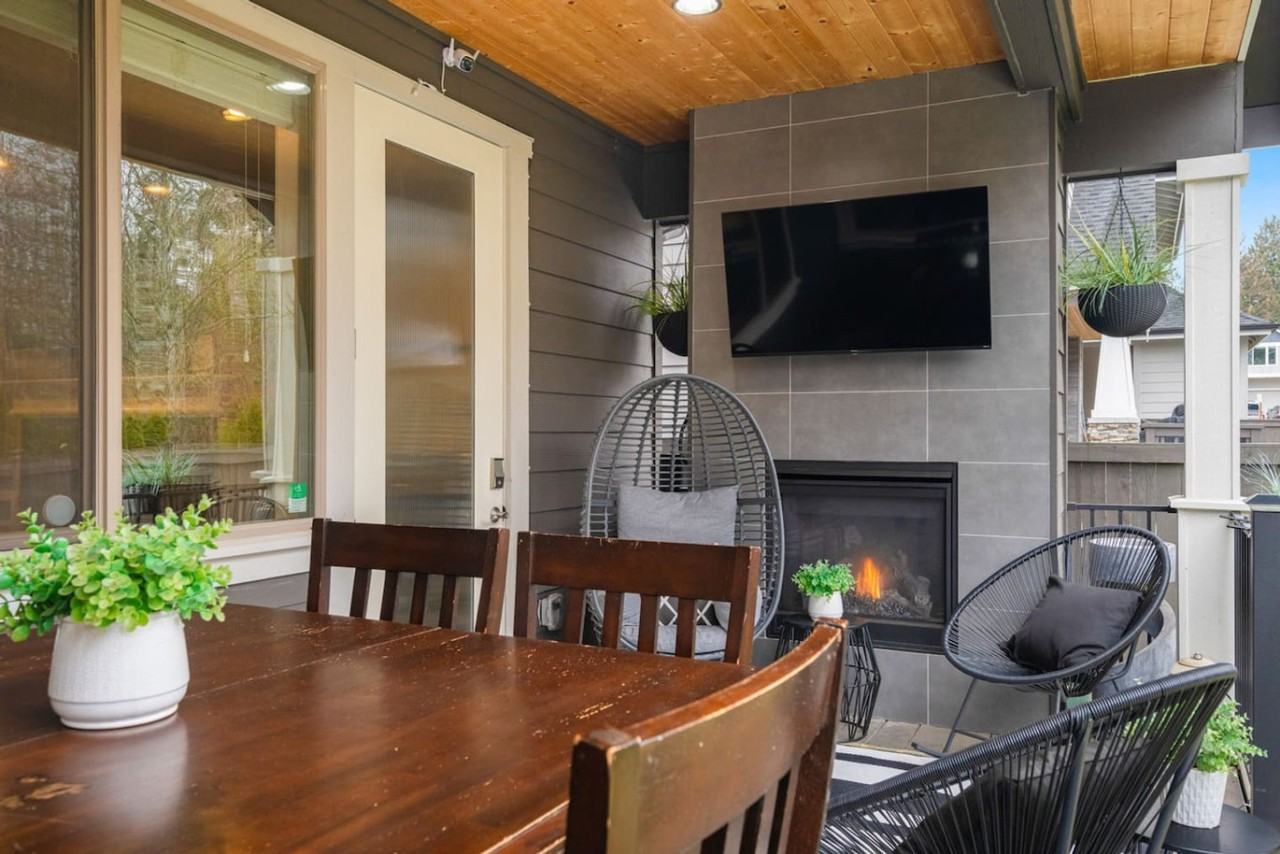 868 Chelan Ave Ne #1231233P - Photo 5 of 50