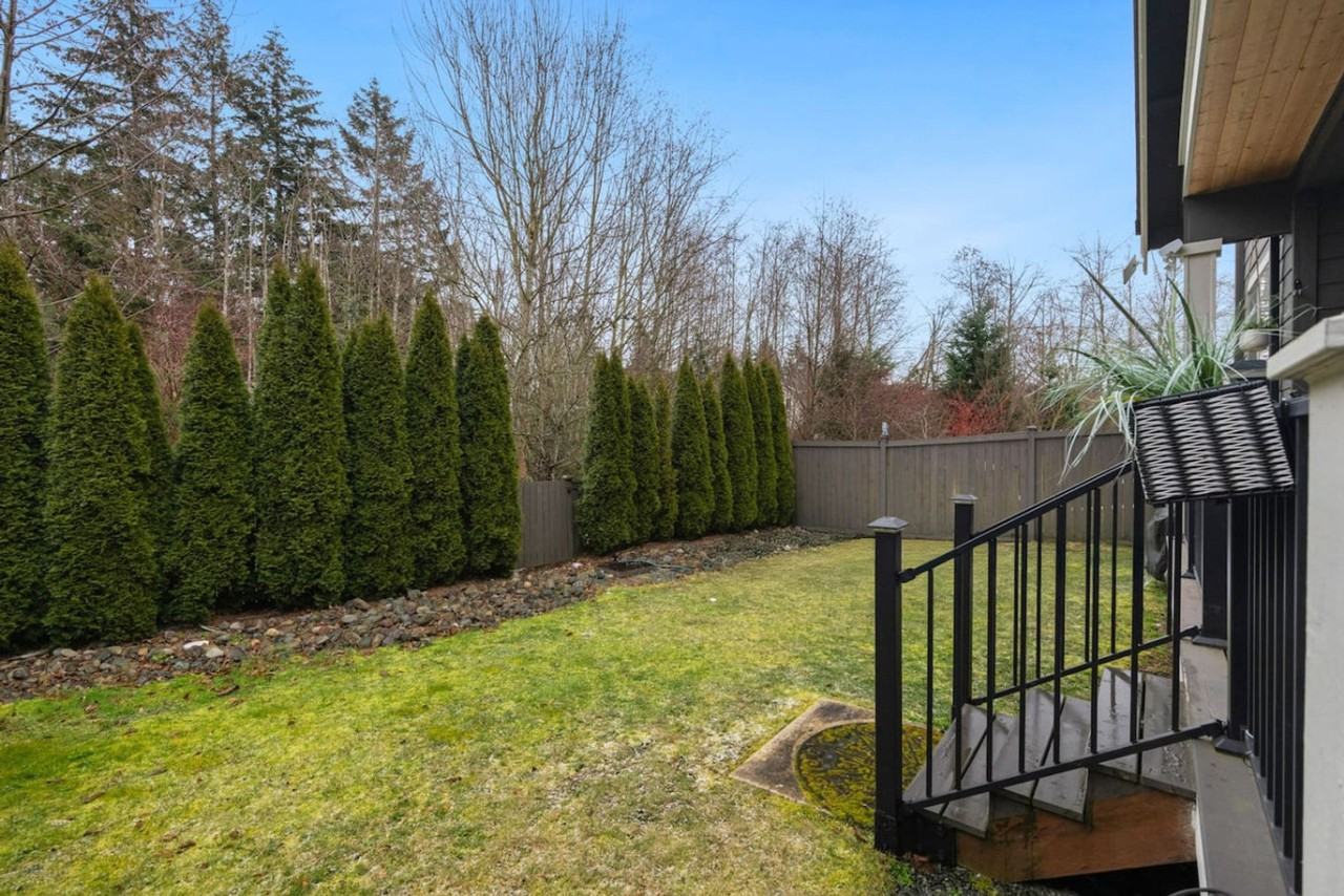 868 Chelan Ave Ne #1231233P - Photo 7 of 50