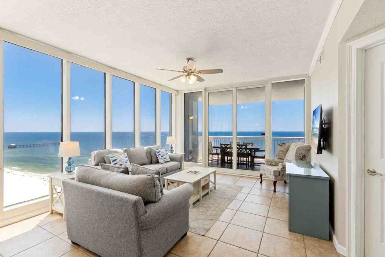 527 E Beach Blvd #1267864P - Photo 2 of 19