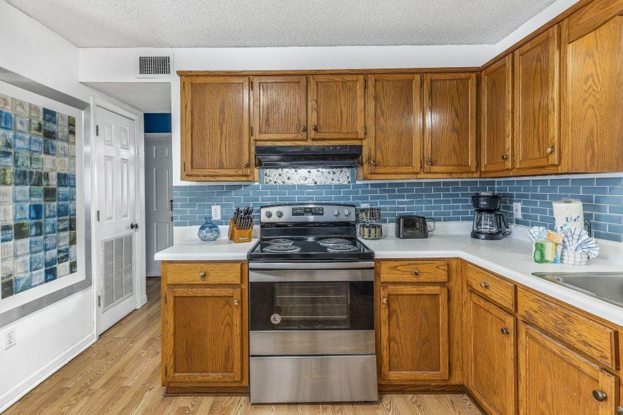 1472 W Beach Blvd #1268074P - Photo 6 of 23