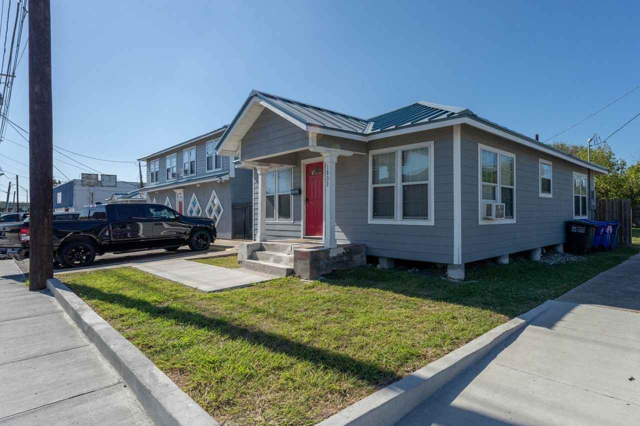 1804 Morgan Ave #1268418P - Photo 3 of 12