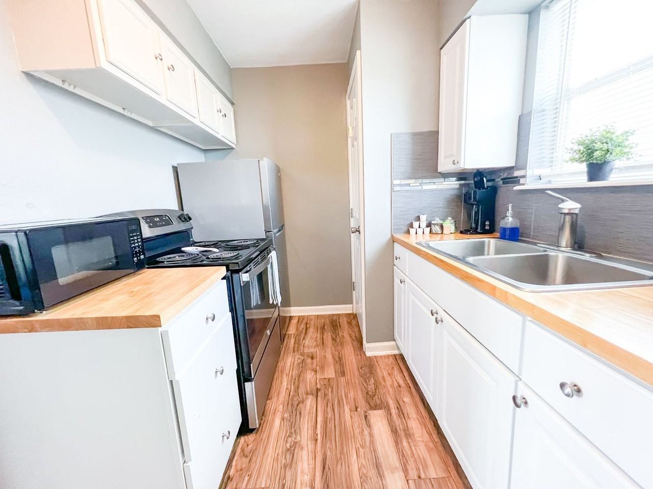 1804 Morgan Ave #1268418P - Photo 4 of 12