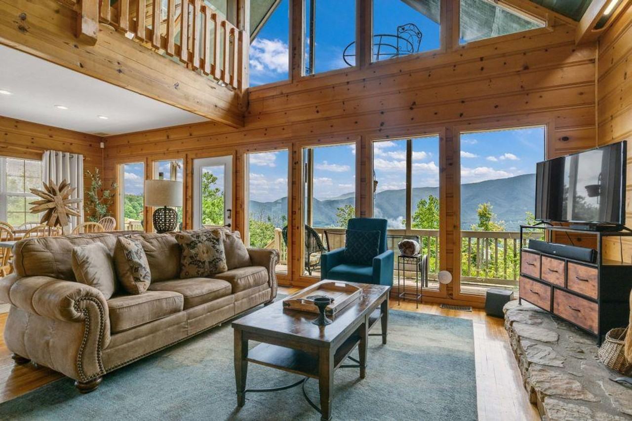 2710 Indigo Lane #1268868P - Photo 3 of 30