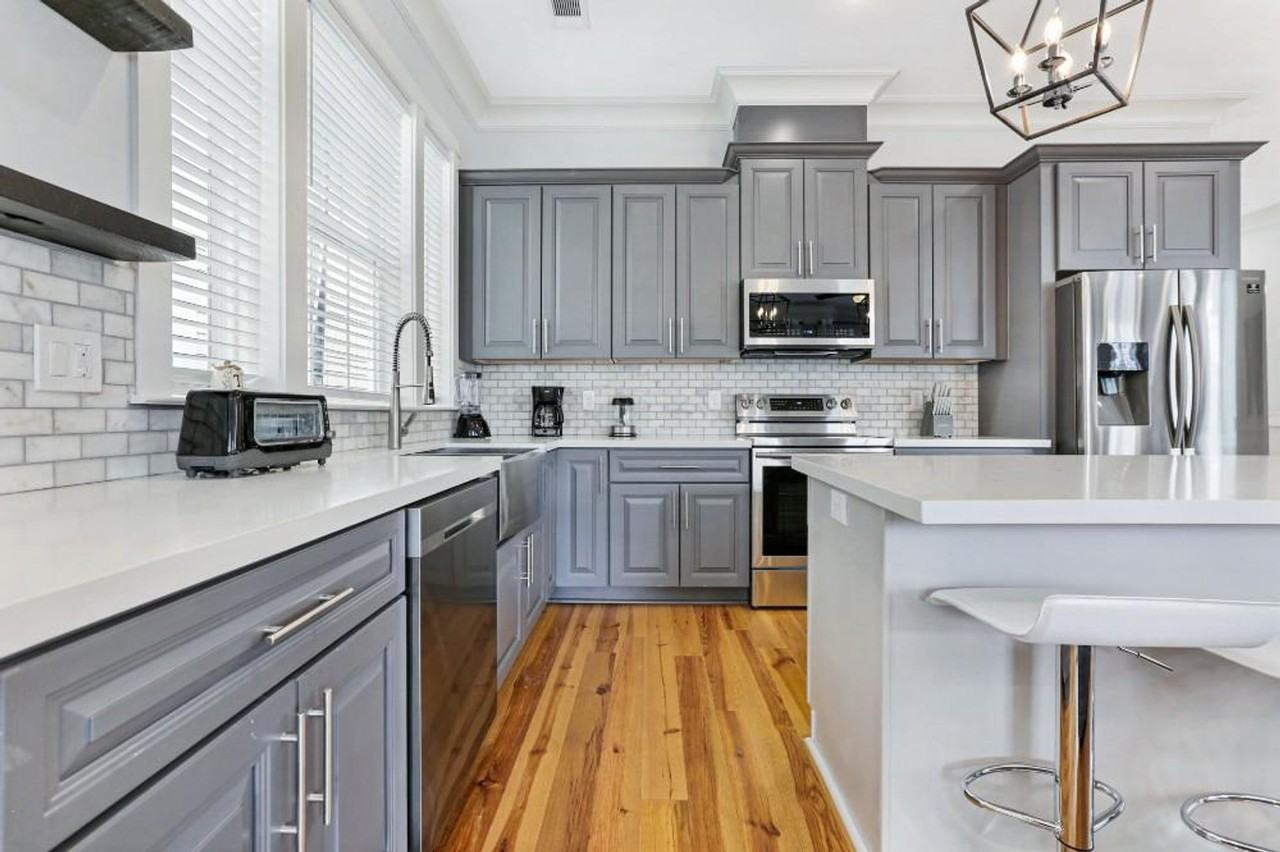 1212 Carondelet Street #1269967P - Photo 5 of 19