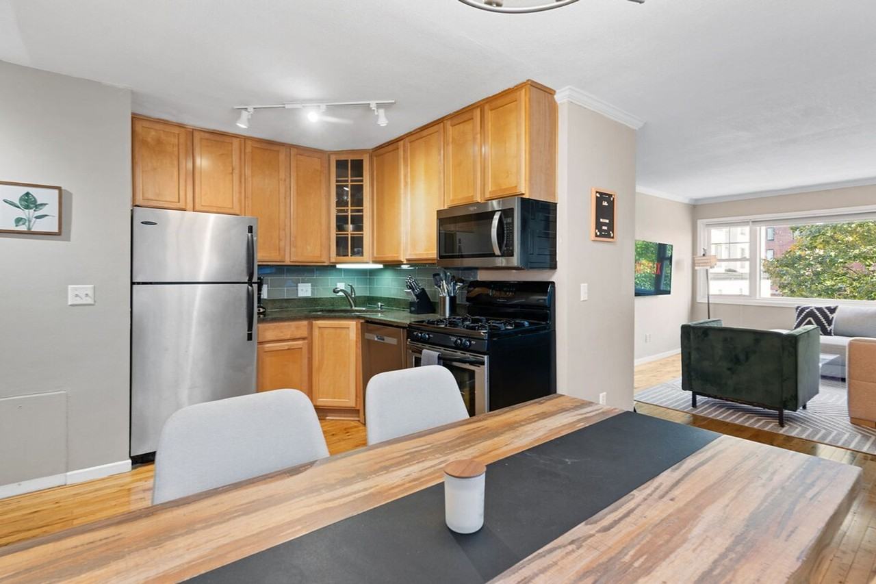 3024 Humboldt Ave S #1272807P - Photo 3 of 21