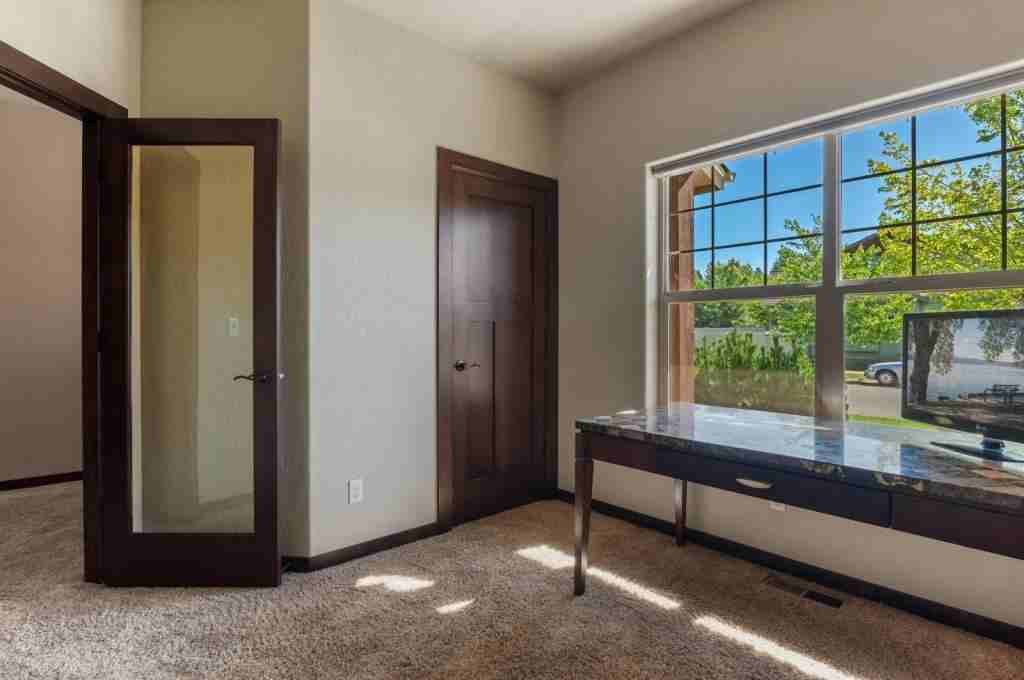 6683 N Madellaine Dr - Photo 7 of 34