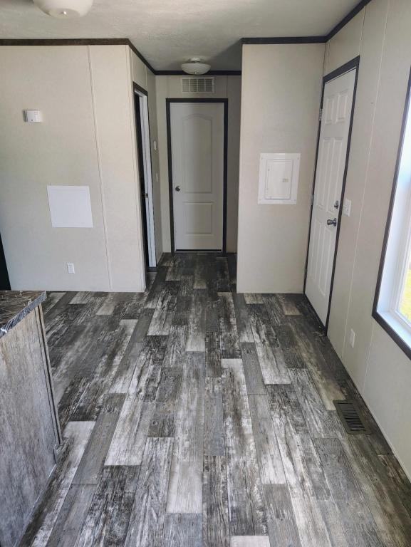 608 Main St - Photo 2 of 9