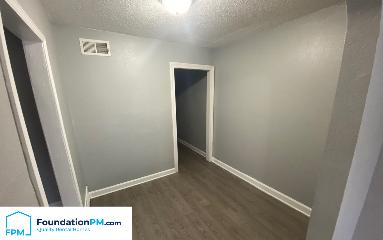 161 Eastview Dr - Photo 5 of 14