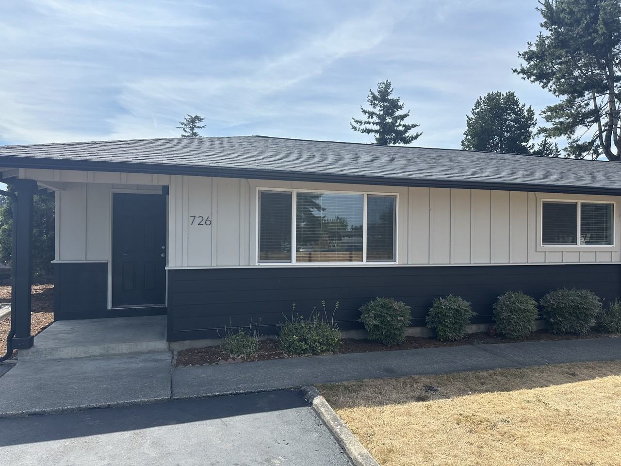 726 19th Street Southeast - Photo 2 of 20