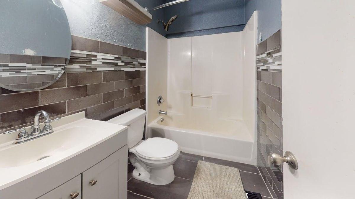 1313 Vieux Dr - Photo 2 of 14