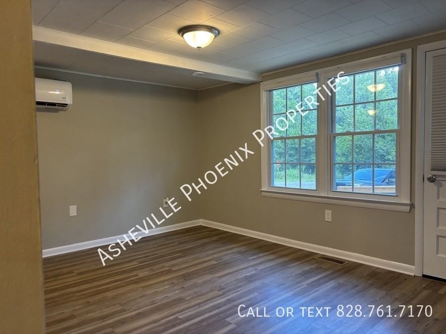203 Hawthorne Ave - Photo 2 of 8