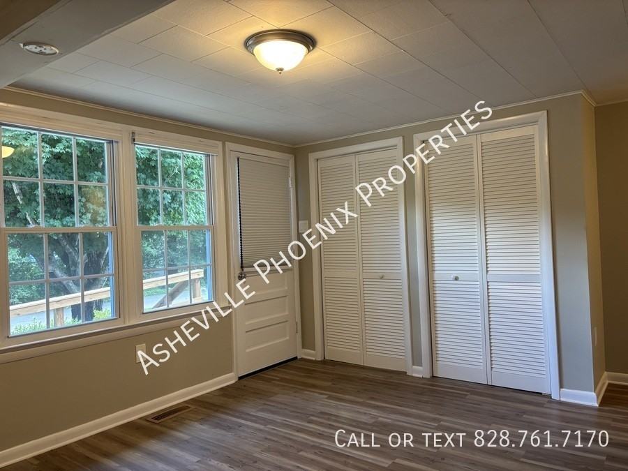 203 Hawthorne Ave - Photo 3 of 8