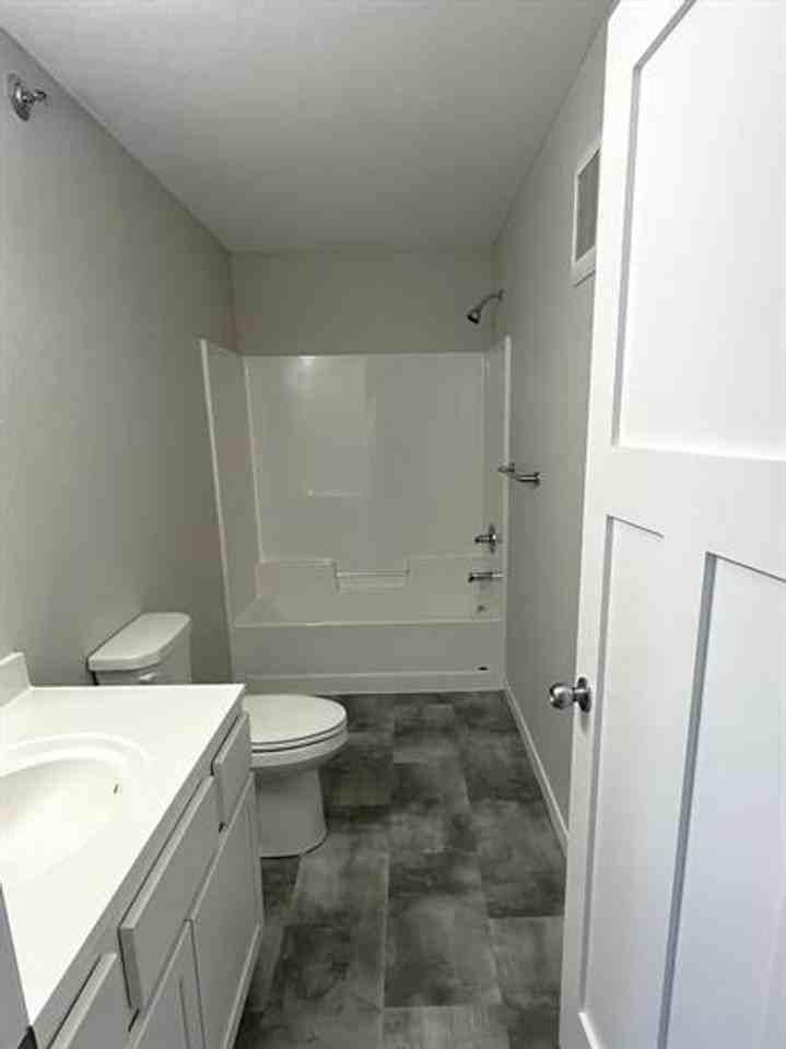 Edgeview Apartments - Photo 5 of 10